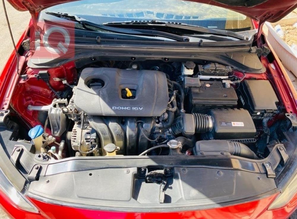 هیوندای ئەلەنترا